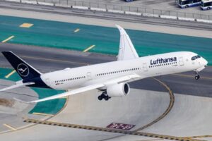 ਟਰੰਪ ਨੇ ਰੱਦ ਕਰਵਾਈਆਂ 20,000 ਫਲਾਈਟਸ!