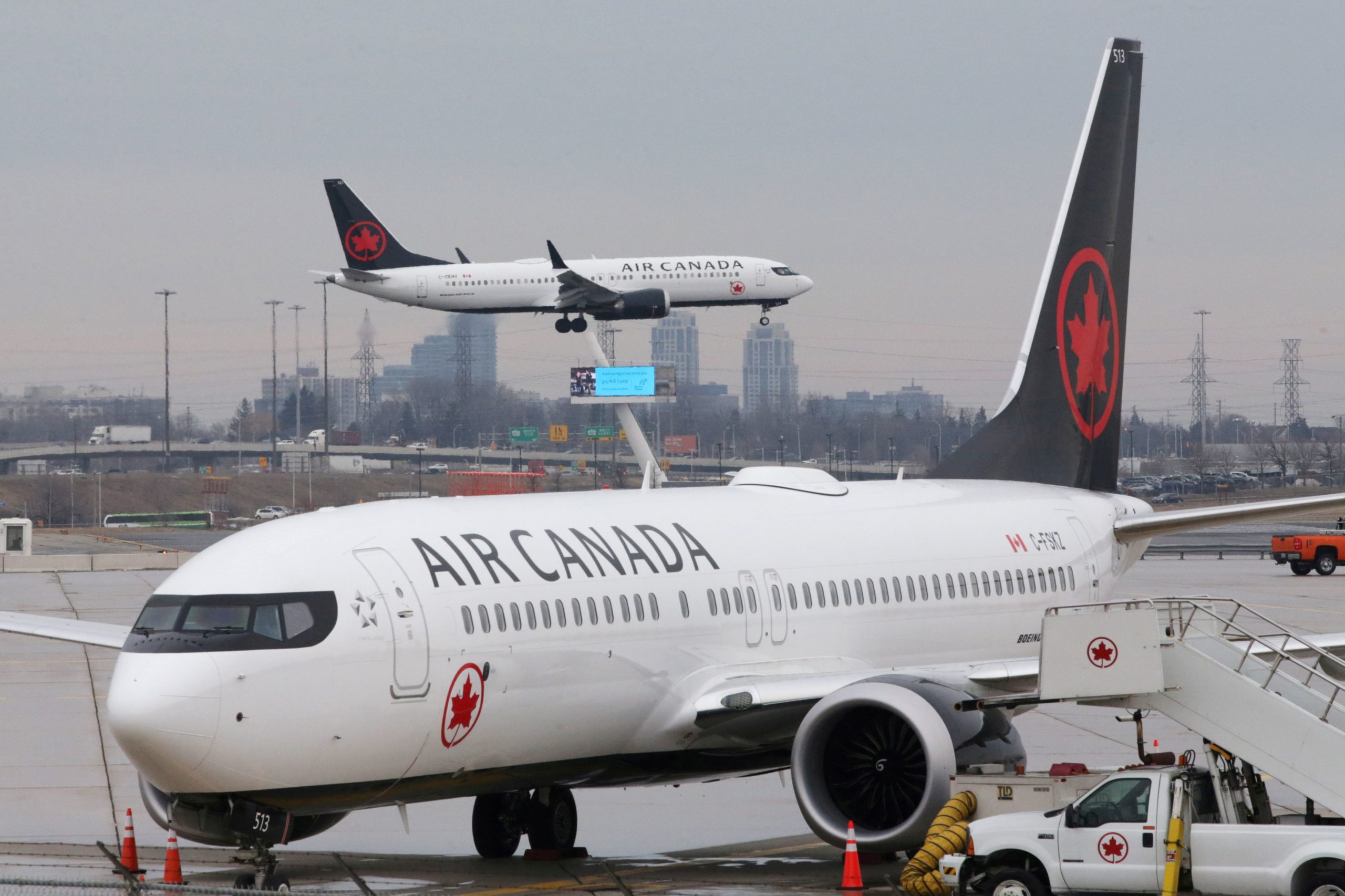 Canada extend flights ban from India