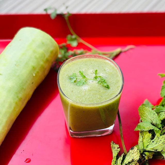 Benefits Of Bottle Gourd Juice: ਜੇ ਤੁਸੀਂ ਭਾਰ ‘ਤੇ ਕਾਬੂ ਰੱਖਣਾ ਚਾਹੁੰਦੇ ਹੋ ਤਾਂ ਹਰ ਰੋਜ਼ ਸਵੇਰੇ ਲੌਕੀ ਦਾ ਜੂਸ ਪੀਓ, ਜਾਣੋ 5 ਫਾਇਦੇ
