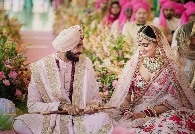 ਇਨ੍ਹਾਂ ਭਾਰਤੀ ਕ੍ਰਿਕਟਰਾਂ ਨੇ ਆਪਣੇ ਤੋਂ ਵੱਡੀ ਉਮਰ ਦੀ ਲੜਕੀ ਨਾਲ ਵਿਆਹ ਕਰਵਾਇਆ