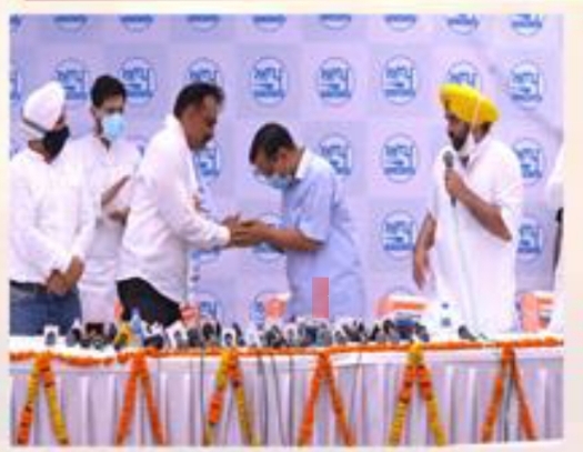 ਪੰਜਾਬ ਦੀ ਸਿਆਸਤ ‘ਚ ਵੱਡਾ ਧਮਾਕਾ :  ਕੁੰਵਰ ਵਿਜੈ ਪ੍ਰਤਾਪ ਸਿੰਘ ਨੇ ਫੜ੍ਹਿਆ ‘ਆਪ’ ਦਾ ਝਾੜੂ