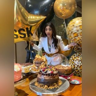 Shilpa Shetty ਦੇ ਜਨਮਦਿਨ ਦੇ ਜਸ਼ਨ ਦੀਆਂ ਝਲਕਾਂ ਸਾਹਮਣੇ ਆਈਆਂ
