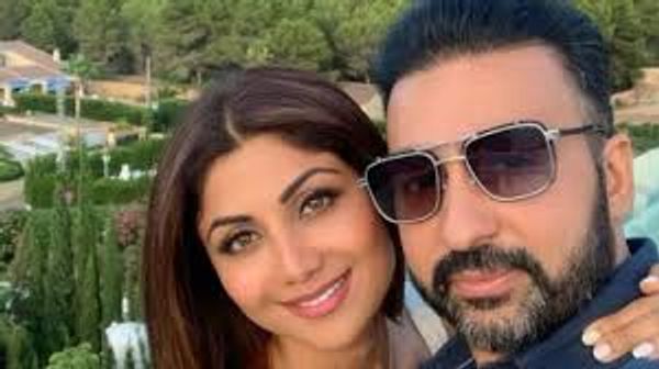 ਅਸ਼ਲੀਲ ਫਿਲਮਾਂ :  ਸ਼ਿਲਪਾ ਸ਼ੈੱਟੀ ਤੇ ਰਾਜ ਕੁੰਦਰਾ ਦੀਆਂ ਵਧੀਆਂ ਮੁਸ਼ਕਿਲਾਂ, ਮੁੰਬਈ ਪੁਲਿਸ ਨੇ ਘਰ ਮਾਰਿਆ ਛਾਪਾ
