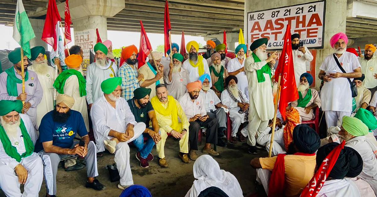 ਜੰਤਰ-ਮੰਤਰ ਲਈ ਰਵਾਨਾ ਹੋਏ ਕਿਸਾਨਾਂ ਦੇ ਜਥੇ ਨੂੰ ਪੁਲਿਸ ਨੇ ਰੋਕਿਆ