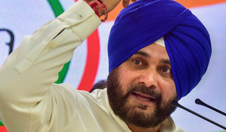 ਨਵਜੋਤ ਸਿੰਘ ਸਿੱਧੂ ਦੇ ਪੰਜਾਬ ਕਾਂਗਰਸ ਦਾ ਪ੍ਰਧਾਨ ਬਣਨ ਤੋਂ ਬਾਅਦ ਵੱਖ-ਵੱਖ ਨੇਤਾਵਾਂ ਵੱਲੋਂ ਵਧਾਈ, ਸਿੱਧੂ ਨੇ ਕੀਤਾ ਟਵੀਟ