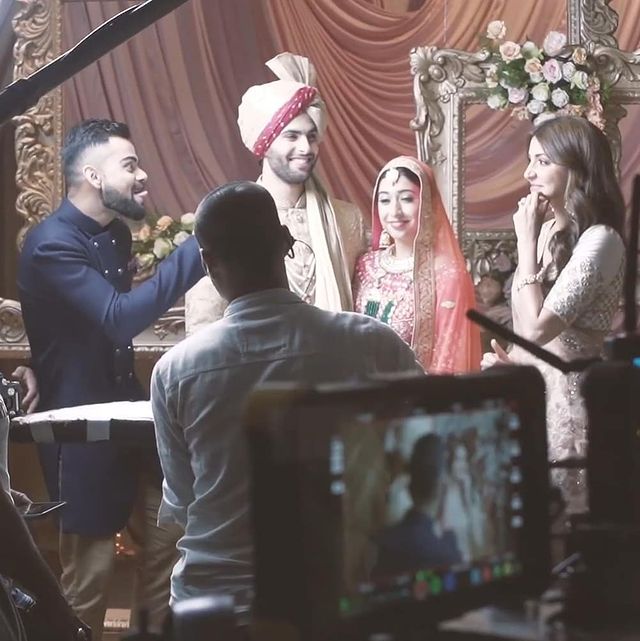 ਜਦੋਂ ਵਿਰਾਟ ਕੋਹਲੀ ਅਨੁਸ਼ਕਾ ਸ਼ਰਮਾ ਨੂੰ ਛੇੜਦੇ ਵੇਖੇ ਗਏ ਸਨ