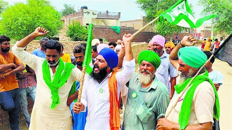 ਕਾਂਗਰਸੀ ਵਿਧਾਇਕ ਰਾਜਾ ਵੜਿੰਗ ਦਾ ਕਿਸਾਨਾਂ ਵਲੋਂ ਵਿਰੋਧ