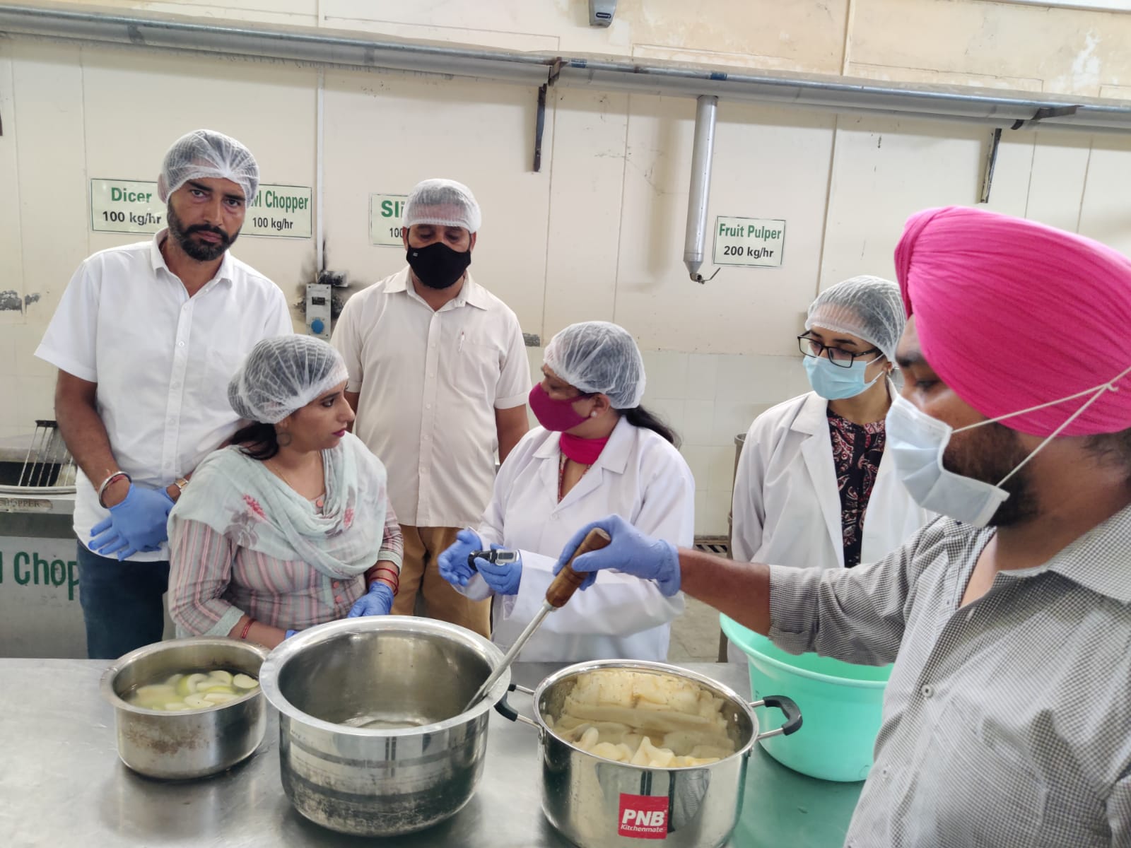 PAU ਦੇ ਭੋਜਨ ਉਦਯੋਗ ਬਿਜ਼ਨਸ ਇਨਕੁਬੇਸ਼ਨ ਸੈਂਟਰ ਨੇ ਖੇਤੀ ਕਾਰੋਬਾਰ ਲਈ ਸਿਖਲਾਈ ਦਿੱਤੀ