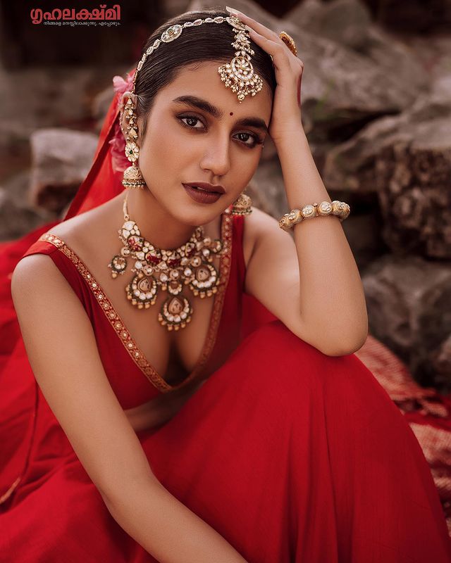 Priya Prakash Varrier ਨੇ ਇੰਗਲਿਸ਼ ਗਾਂਣੇ ਤੇ ਦਿਖਾਏ ਬੋਲਡ ਮੂਵ