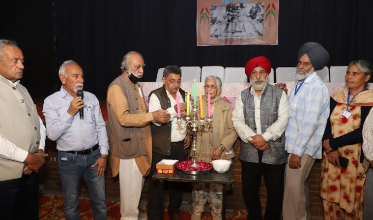 ਸ਼ਮਾਂ ਰੌਸ਼ਨ ਕਰਨ ਨਾਲ ਦੋ ਰੋਜ਼ਾ ‘ਮੇਲਾ ਗਦਰੀ ਬਾਬਿਆਂ ਦਾ’ ਸ਼ੁਰੂ