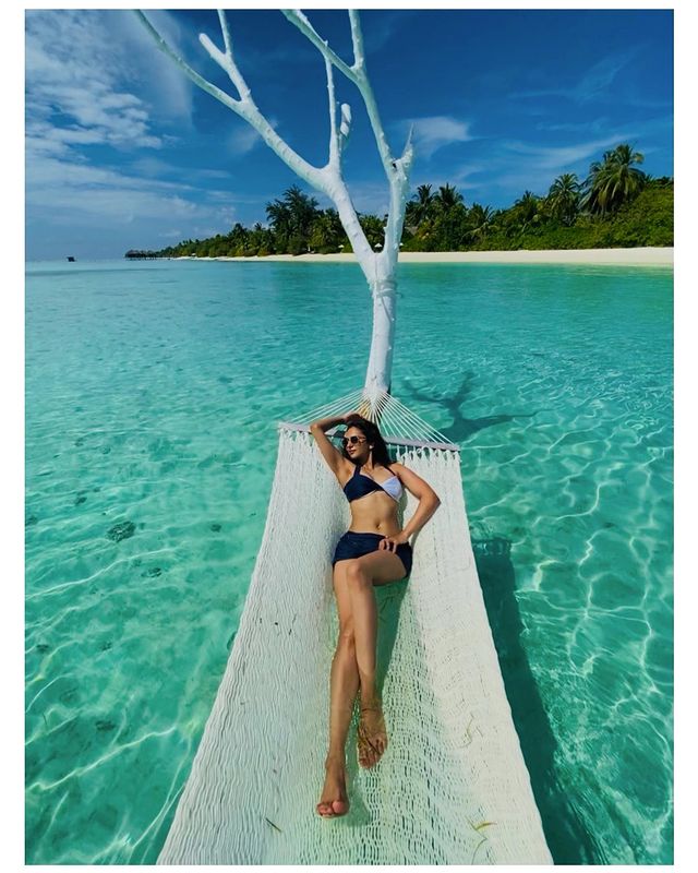 Rakul Preet Singh ਬਿਕਨੀ ਪਹਿਨ ਉੱਤਰੀ ਪੂਲ ਵਿੱਚ… ਹੌਟਨੈੱਸ ਓਵਰਲੋਡ – ਵੀਡੀਓ