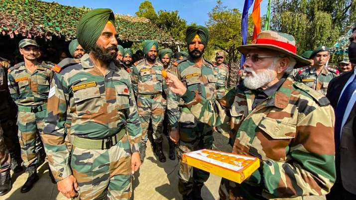 ਜਵਾਨਾਂ ਦੀ ਸਮਰੱਥਾ ਅਤੇ ਤਾਕਤ ਨੇ ਦੇਸ਼ ਵਿਚ ਸ਼ਾਂਤੀ ਅਤੇ ਸੁਰੱਖਿਆ ਨੂੰ ਯਕੀਨੀ ਬਣਾਇਆ : ਮੋਦੀ