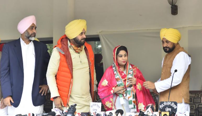 ਮੁੱਖ ਮੰਤਰੀ ਵੱਲੋਂ ਵਿਧਾਇਕ ਰੁਪਿੰਦਰ ਕੌਰ ਰੂਬੀ ਦਾ ਕਾਂਗਰਸ ਵਿਚ ਸ਼ਾਮਲ ਹੋਣ ’ਤੇ ਸਵਾਗਤ