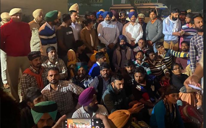ਸਿੱਖਿਆ ਮੰਤਰੀ ਨੇ ਬੇਰੁਜ਼ਗਾਰ ਨੌਜਵਾਨਾਂ ਦੀਆਂ ਮੰਗਾਂ ਦੇ ਹੱਲ ਦਾ ਵਿਸ਼ਵਾਸ ਦਿਵਾਇਆ