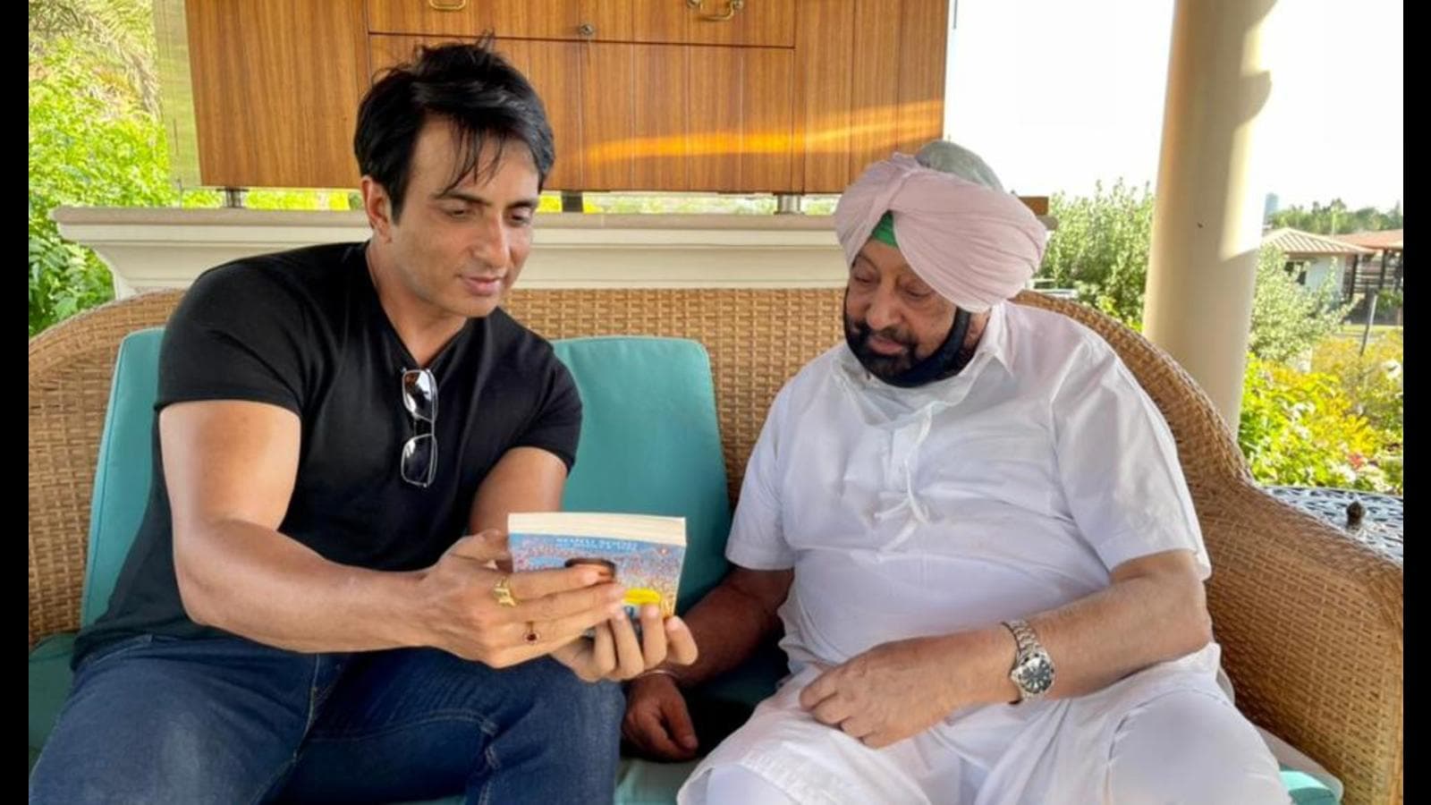 ਸੋਨੂੰ ਸੂਦ ਕਰੇਗਾ ਕੈਪਟਨ ਦਾ ਪ੍ਰਚਾਰ! ਮਾਲਵੀਕਾ ਬਣੇਗੀ ‘ਕੈਪਟਨ’ ਦੀ ਸਿਪਾਹੀ