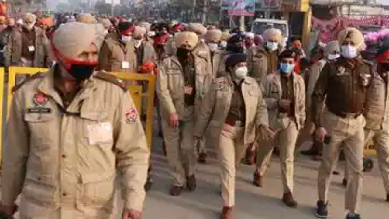 ਕਾਂਗਰਸ ਸਰਕਾਰ ਦੇ ਖਿਲਾਫ ਚੱਲ ਰਹੀ ਹੈ ਪੰਜਾਬ ਪੁਲਿਸ !