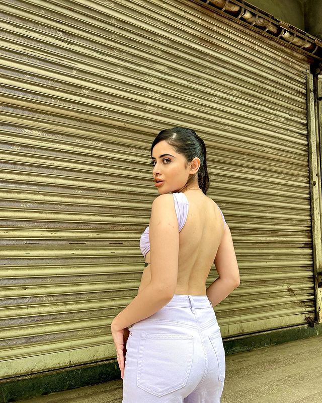 ਇਸ ਵਾਰ Urfi Javed ਪਿੱਠ ਦਿਖਾਉਂਦੇ ਹੋਏ ਆਈ ਨਜ਼ਰ