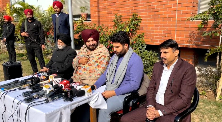 ਸ਼ਹਿਰੀ ਵੋਟਰਾਂ ‘ਤੇ ਕਾਂਗਰਸ ਦੀ ਨਜ਼ਰ,ਸਿੱਧੂ ਨੇ ਕੀਤਾ ਕੈਪਟਨ ਵਾਲਾ ਐਲਾਨ