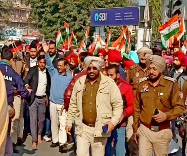 ਸ਼ਾਹੀ ਸ਼ਹਿਰ ‘ਚ ਗਰਜੇ ਕੇਜਰੀਵਾਲ,ਕੈਪਟਨ-ਸਿੱਧੂ ਨੂੰ ਪਾਈਆਂ ਲਾਹਨਤਾਂ