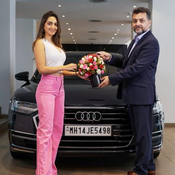 Kiara Advani ਨੇ ਨਵੀਂ Audi A8L Luxury Sedan ਕਾਰ ਖਰੀਦੀ