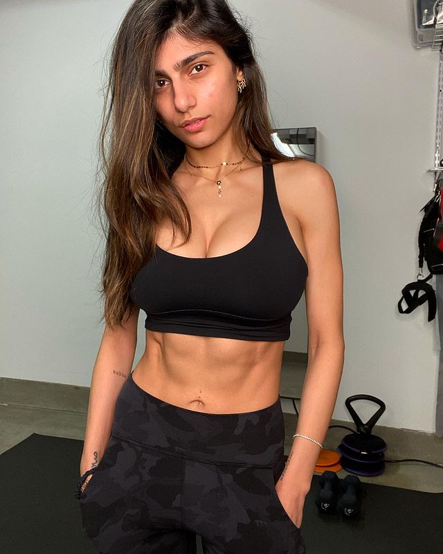 Mia Khalifa ਦੇ ਫਰਜ਼ੀ ਬ੍ਰੈਸਟ ਦੇ ਬਿਆਨ ਨੂੰ ਲੈ ਕੇ ਹੋਇਆ ਹੰਗਾਮਾ