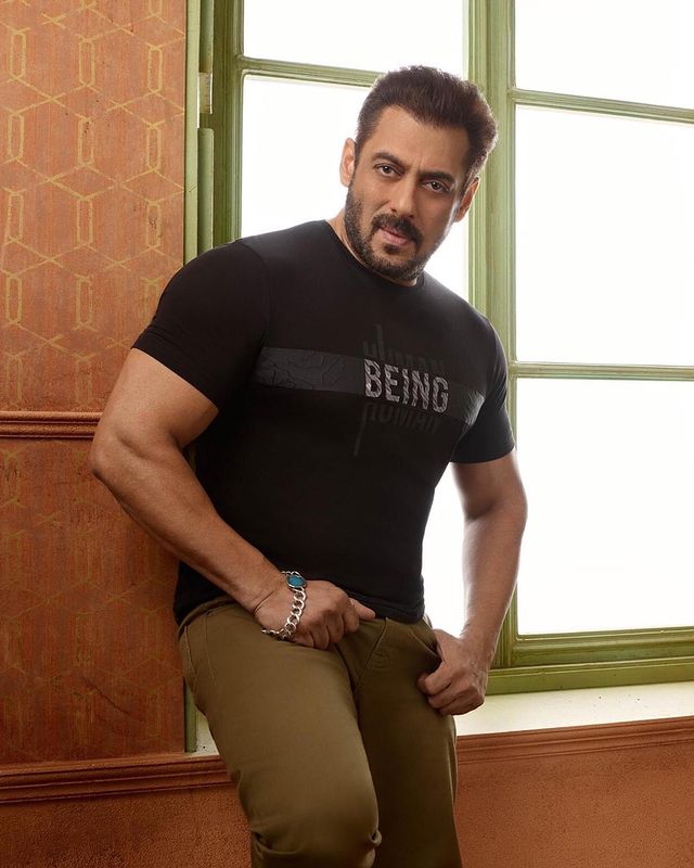 Salman Khan B’day: ਸਲਮਾਨ ਖਾਨ ਨੇ ਭਤੀਜੀ ਆਇਤ ਨਾਲ ਜਨਮਦਿਨ ਦਾ ਕੇਕ ਕੱਟਿਆ, ਦੇਖੋ ਵੀਡੀਓ