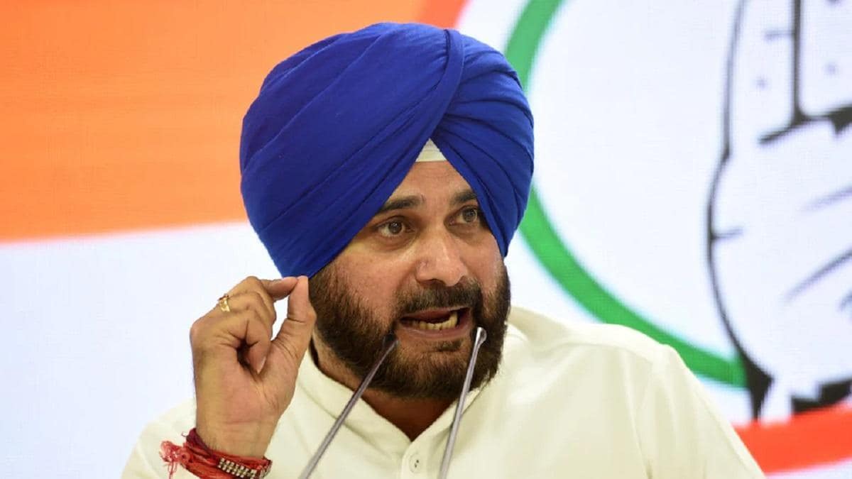 ਸੁਖਬੀਰ ਦੇ ਸੁੱਖ ਵਿਲਾਸ ‘ਚ ਖੋਲ੍ਹਾਂਗੇ ਸਰਕਾਰੀ ਸਕੂਲ ਤੇ ਹਸਪਤਾਲ-ਨਵਜੋਤ ਸਿੱਧੂ