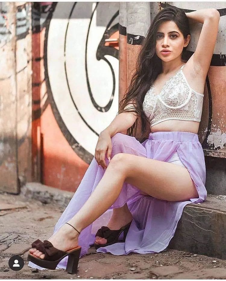 ਉਰਫੀ ਜਾਵੇਦ ਨੇ ਬਰਲੇਟ ਅਤੇ ਪਾਰਦਰਸ਼ੀ ਸਕਰਟ ਵਿੱਚ ਤਬਾਹੀ ਮਚਾਈ