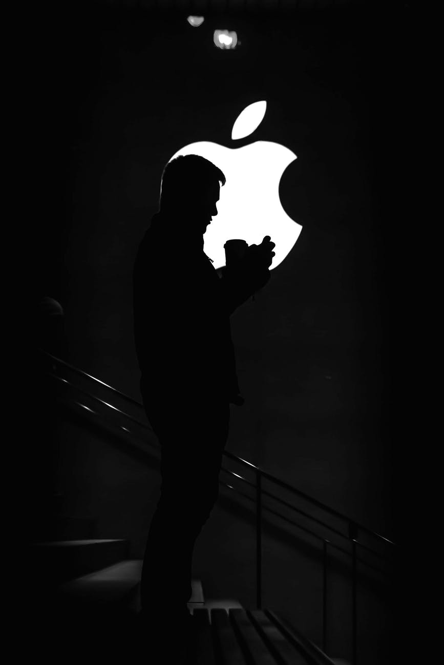 ਐਂਡ੍ਰਾਇਡ ਨਾਲੋਂ ਸਸਤਾ ਹੋਵੇਗਾ iPhone, ਮਾਰਚ ‘ਚ ਹੋ ਸਕਦਾ ਹੈ ਲਾਂਚ, ਜਾਣੋ ਇੱਥੇ ਜਾਣਕਾਰੀ