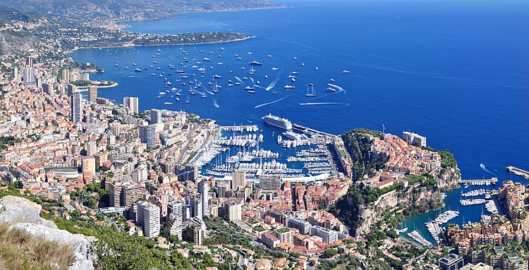 ਧਰਤੀ ‘ਤੇ ਅਜਿਹੀਆਂ ਥਾਵਾਂ, ਜਿੱਥੇ ਲੋਕ 100 ਸਾਲ ਦੀ ਜ਼ਿੰਦਗੀ ਜੀਉਂਦੇ ਹਨ