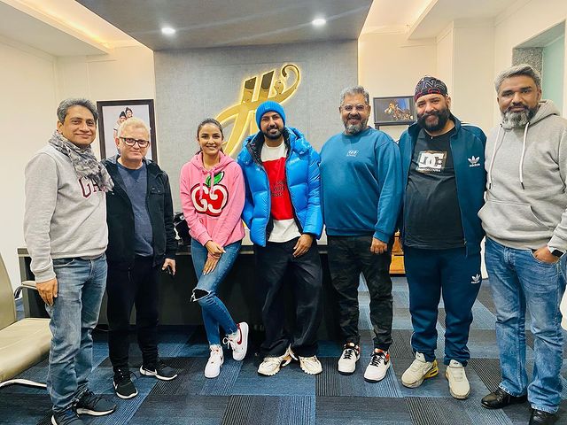 ਹਨੀਮੂਨ: ਗਿੱਪੀ ਗਰੇਵਾਲ ਅਤੇ ਜੈਸਮੀਨ ਭਸੀਨ ਦੀ ਆਉਣ ਵਾਲੀ ਪੰਜਾਬੀ ਫਿਲਮ ਦੀ ਸ਼ੂਟਿੰਗ ਸ਼ੁਰੂ
