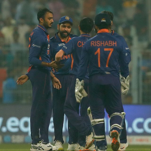 IND vs WI: ਸੀਰੀਜ਼ ਤੋਂ ਪਹਿਲਾਂ ‘ਕੋਰੋਨਾ ਦਾ ਕਹਿਰ’, ਹੁਣ ਵਨਡੇ ਟੀਮ ‘ਚ ਸ਼ਾਮਲ ਹੋਇਆ ਇਕ ਹੋਰ ਖਿਡਾਰੀ!