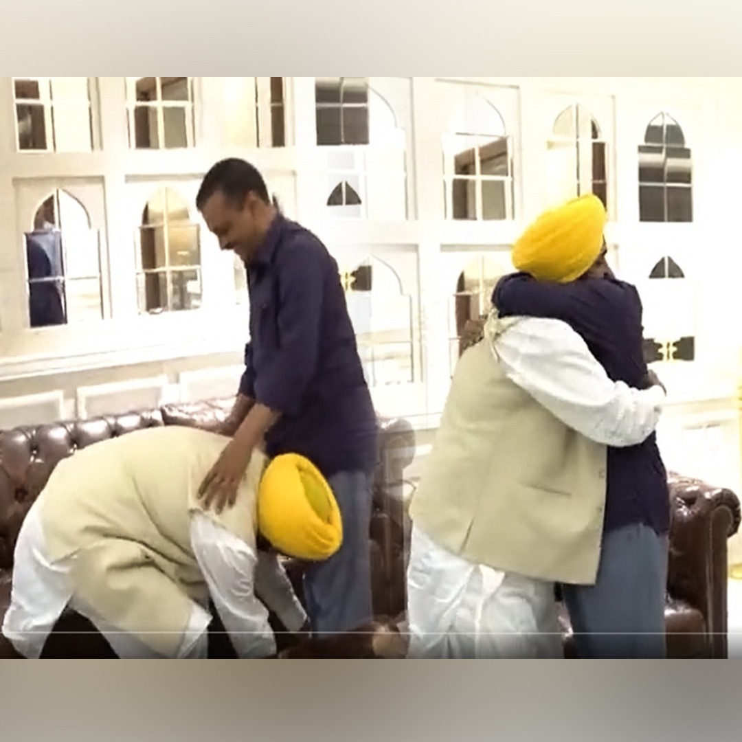 ਕੇਜਰੀਵਾਲ ਨੂੰ ਮਿਲੇ ਭਗਵੰਤ,ਜਿੱਤ ‘ਤੇ ਲਿਆ ਅਸ਼ੀਰਵਾਦ