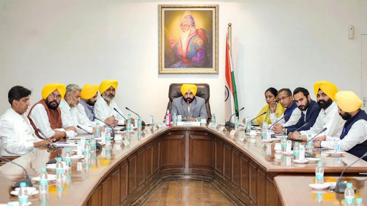 ਸੀਨੀਅਰ ਵਿਧਾਇਕਾਂ ਨੂੰ ਐਡਜਸਟ ਕਰਣਗੇ ਸੀ.ਐੱਮ ਮਾਨ, ਜੁਲਾਈ ‘ਚ ਹੋਵੇਗਾ ਕੈਬਨਿਟ ਵਿਸਥਾਰ