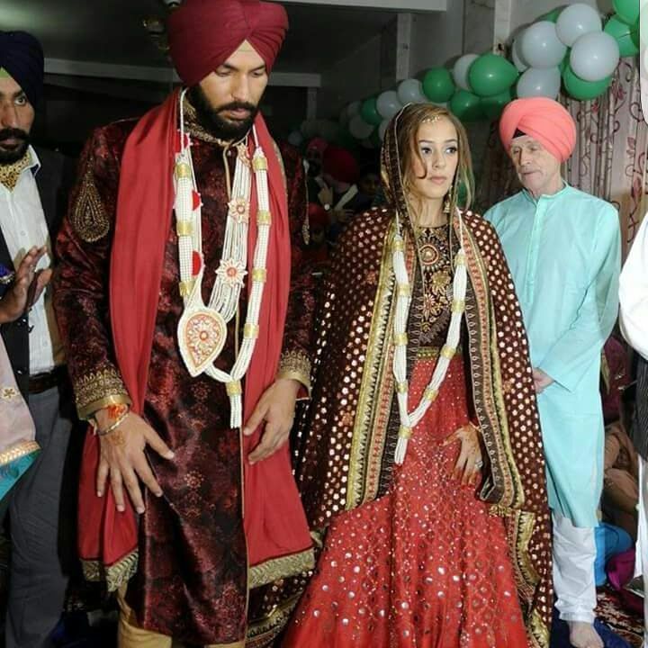 ਬਾਲੀਵੁੱਡ ਦੀਆਂ ਇਨ੍ਹਾਂ ਗਲੈਮਰਸ ਸੁੰਦਰੀਆਂ ਨੇ ਕ੍ਰਿਕਟਰਾਂ ਨੂੰ ਕਲੀਨ ਬੋਲਡ ਕੀਤਾ