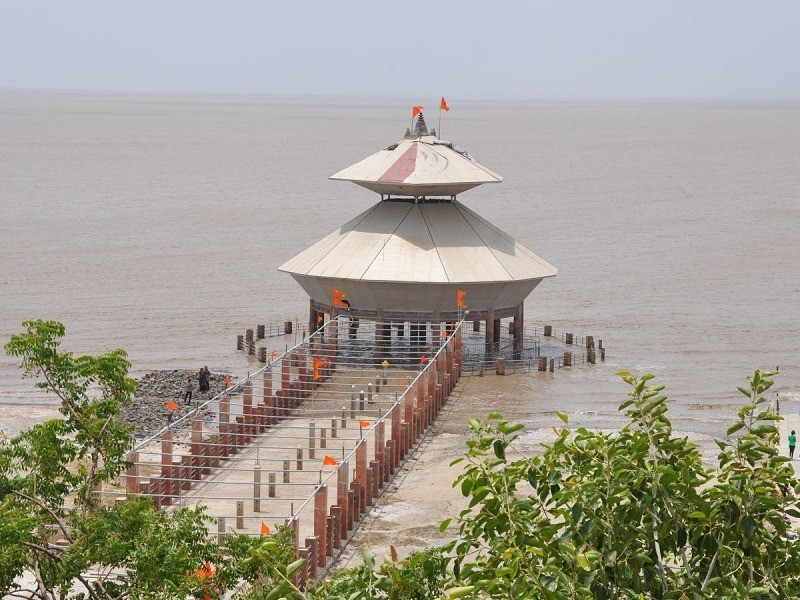 ਗੁਜਰਾਤ ਵਿੱਚ ਹੈ ਭਗਵਾਨ ਸ਼ਿਵ ਦਾ ਅਜਿਹਾ ਮੰਦਰ ਜੋ ਸਮੁੰਦਰ ਵਿੱਚ ਹੋ ਜਾਂਦਾ ਹੈ ਗਾਇਬ …