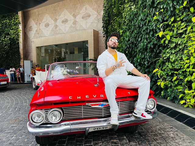 Mika Singh Birthday: ਮੀਕਾ ਸਿੰਘ ਨੇ ਜਨਮਦਿਨ ਪਾਰਟੀ ‘ਚ ਇਸ ਅਦਾਕਾਰਾ ਨੂੰ ਜਨਤਕ ਤੌਰ ‘ਤੇ ਕਿੱਸ ਕੀਤਾ ਸੀ