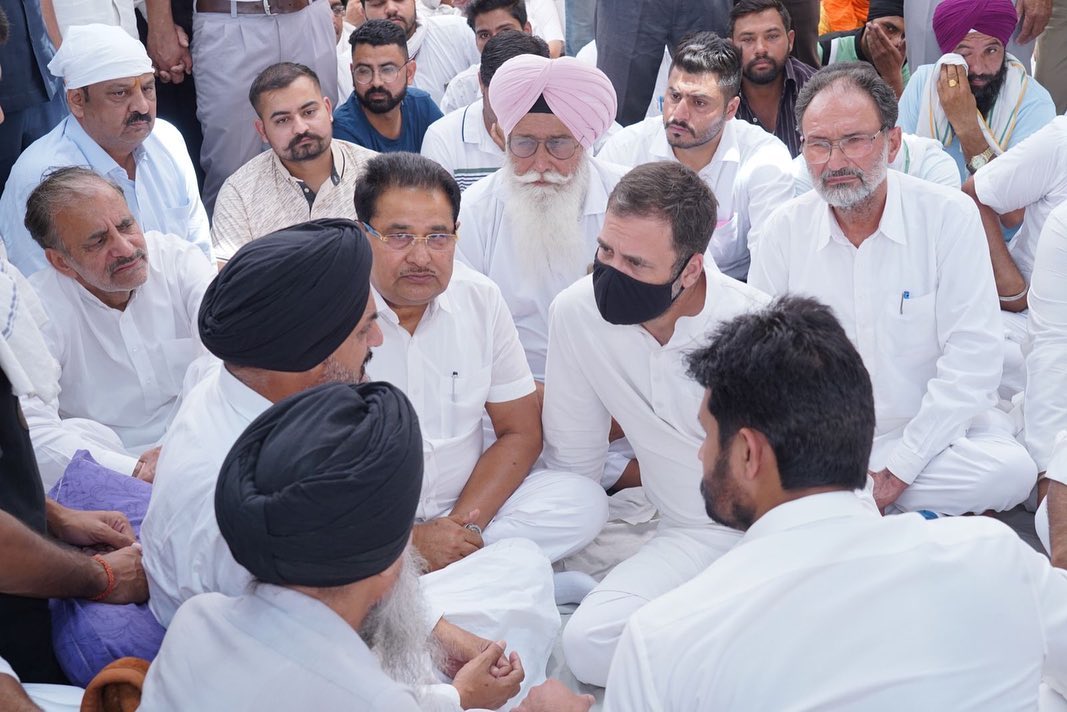 ਮੂਸਾ ਪਿੰਡ ਪੁੱਜੇ ਰਾਹੁਲ ਗਾਂਧੀ , ਮੂਸੇਵਾਲਾ ਦੇ ਪਰਿਵਾਰ ਨਾਲ ਕੀਤਾ ਦੁੱਖ ਸਾਂਝਾ