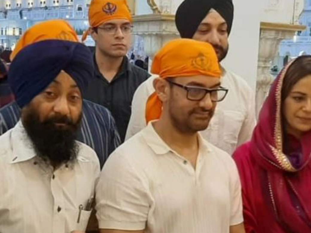 ਬਾਲੀਵੁੱਡ ਅਦਾਕਾਰ ਆਮਿਰ ਖਾਨ ਸਚਖੰਡ ਸ੍ਰੀ ਹਰਿਮੰਦਰ ਸਾਹਿਬ ਹੋਏ ਨਤਮਸਤਕ