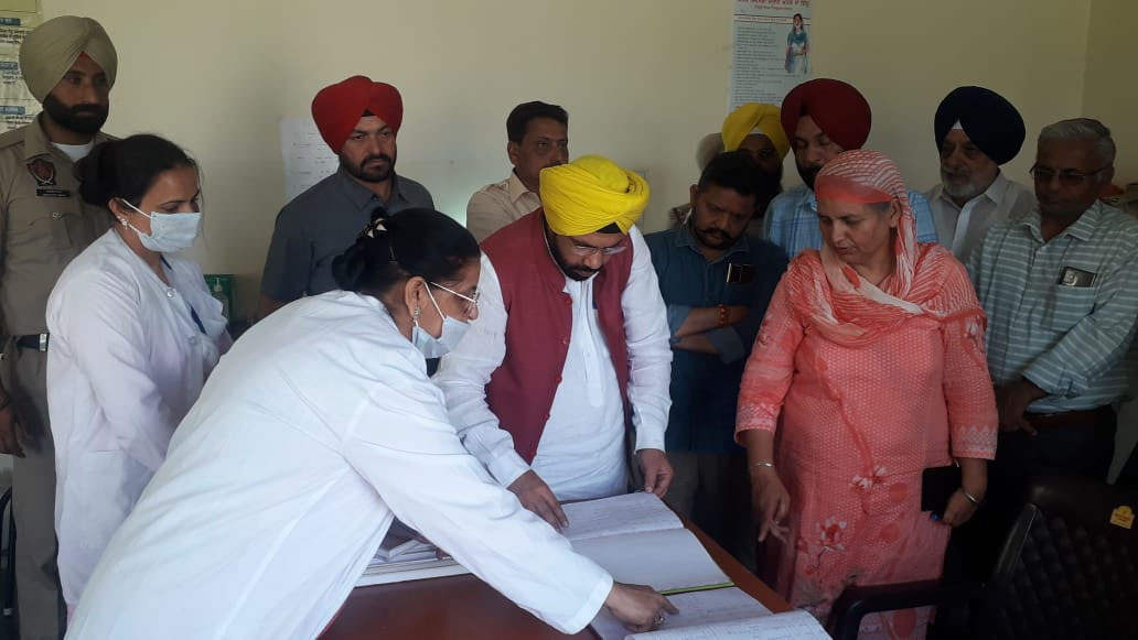 ਬਿਜਲੀ ਮੰਤਰੀ ਨੇ ਮਾਰਿਆ ਛਾਪਾ, ਦਫਤਰ ‘ਚ ਮੱਚਿਆ ਹੜਕੰਪ