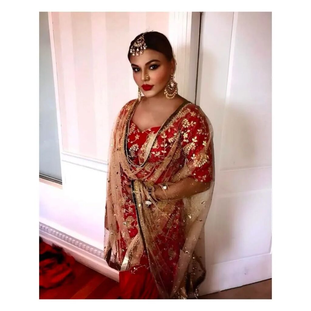 Rakhi Sawant Birthday: ਅਨਿਲ ਅੰਬਾਨੀ ਦੇ ਵਿਆਹ ਵਿੱਚ ਖਾਣਾ ਪਰੋਸ ਚੁੱਕੀ ਹੈ ਰਾਖੀ, ਇਸ ਤਰ੍ਹਾਂ ਰਿਹਾ ਹੈ ਸੰਘਰਸ਼