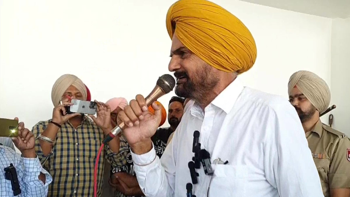 ਗੋਲਡੀ ਬਰਾੜ ਖਿਲਾਫ ਸਰਕਾਰ ਰੱਖੇ 2 ਕਰੋੜ ਦਾ ਇਨਾਮ, ਪੈਸਾ ਮੈ ਦੇਵਾਂਗਾ- ਬਲਕੌਰ ਸਿੰਘ