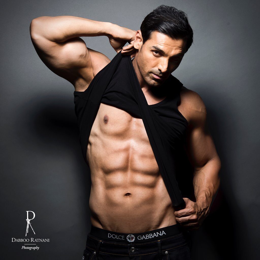 John Abraham B’day: ਮਾਡਲਿੰਗ-ਐਕਟਿੰਗ ਵਿੱਚ ਧੂਮ ਮਚਾਉਣ ਤੋਂ ਬਾਅਦ, ਜੌਨ ਅਬ੍ਰਾਹਮ ਨੇ ਨਿਰਮਾਤਾ ਬਣ ਕੇ ਜਿੱਤੀ ਪ੍ਰਸ਼ੰਸਾ