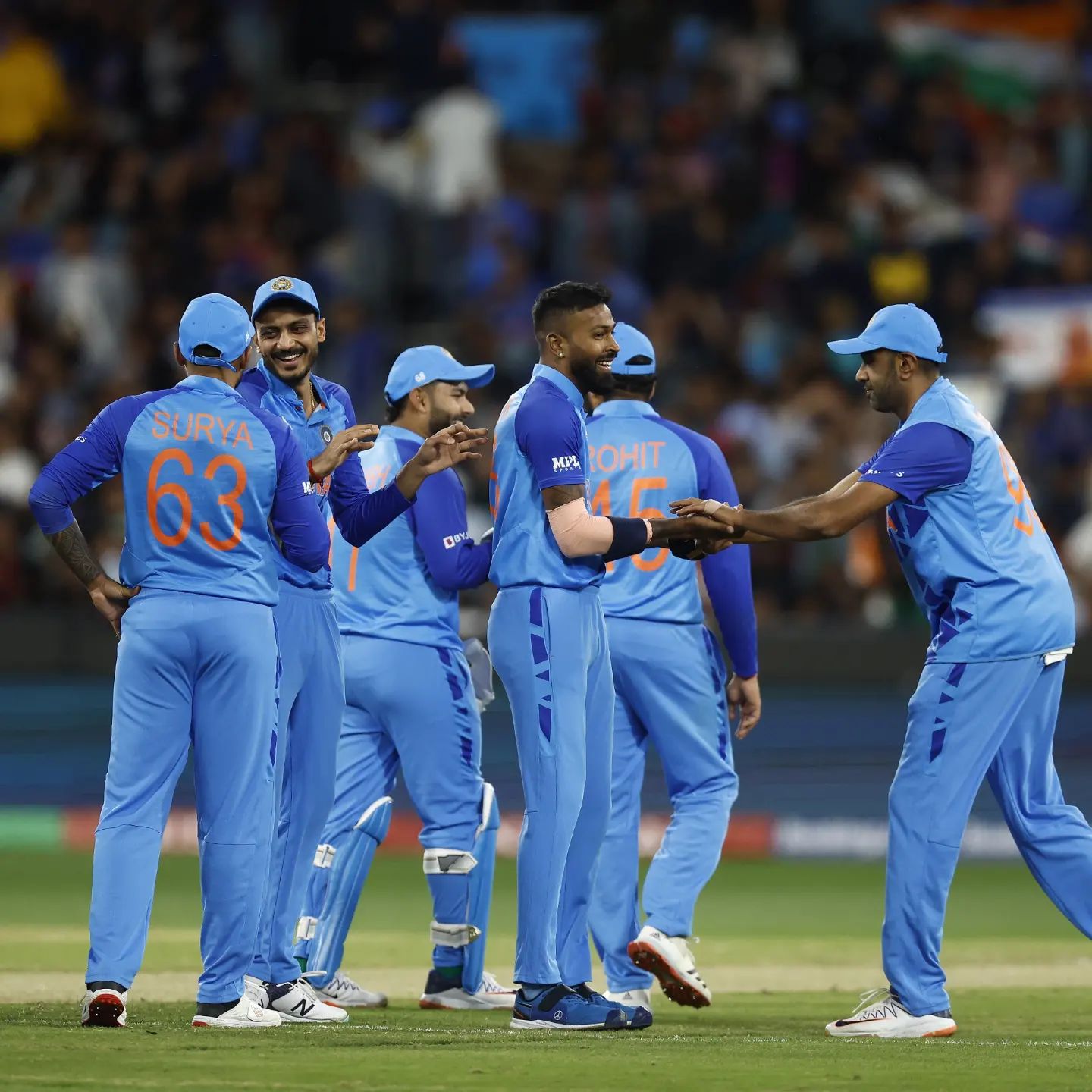 IND vs AUS: ਭਾਰਤ ਦੇ ਸਾਹਮਣੇ ਵੱਡੀ ਸਮੱਸਿਆ, ਆਖਰੀ ਵਨਡੇ ਤੋਂ ਪਹਿਲਾਂ ਅਚਾਨਕ ਅੱਧੀ ਟੀਮ ਬਾਹਰ, ਰੋਹਿਤ ਕਿਵੇਂ ਚੁਣੇਗਾ ਪਲੇਇੰਗ-11?