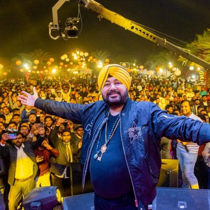 ਔਖਾ ਹੋ ਗਿਆ ਦਲੇਰ ਮਹਿੰਦੀ ਨੂੰ ਪਛਾਣ ਪਾਉਣਾ, ਕੀ ਤੁਸੀਂ ਗਾਇਕ ਦਾ ਇਹ ਅਵਤਾਰ ਪਹਿਲਾਂ ਦੇਖਿਆ?