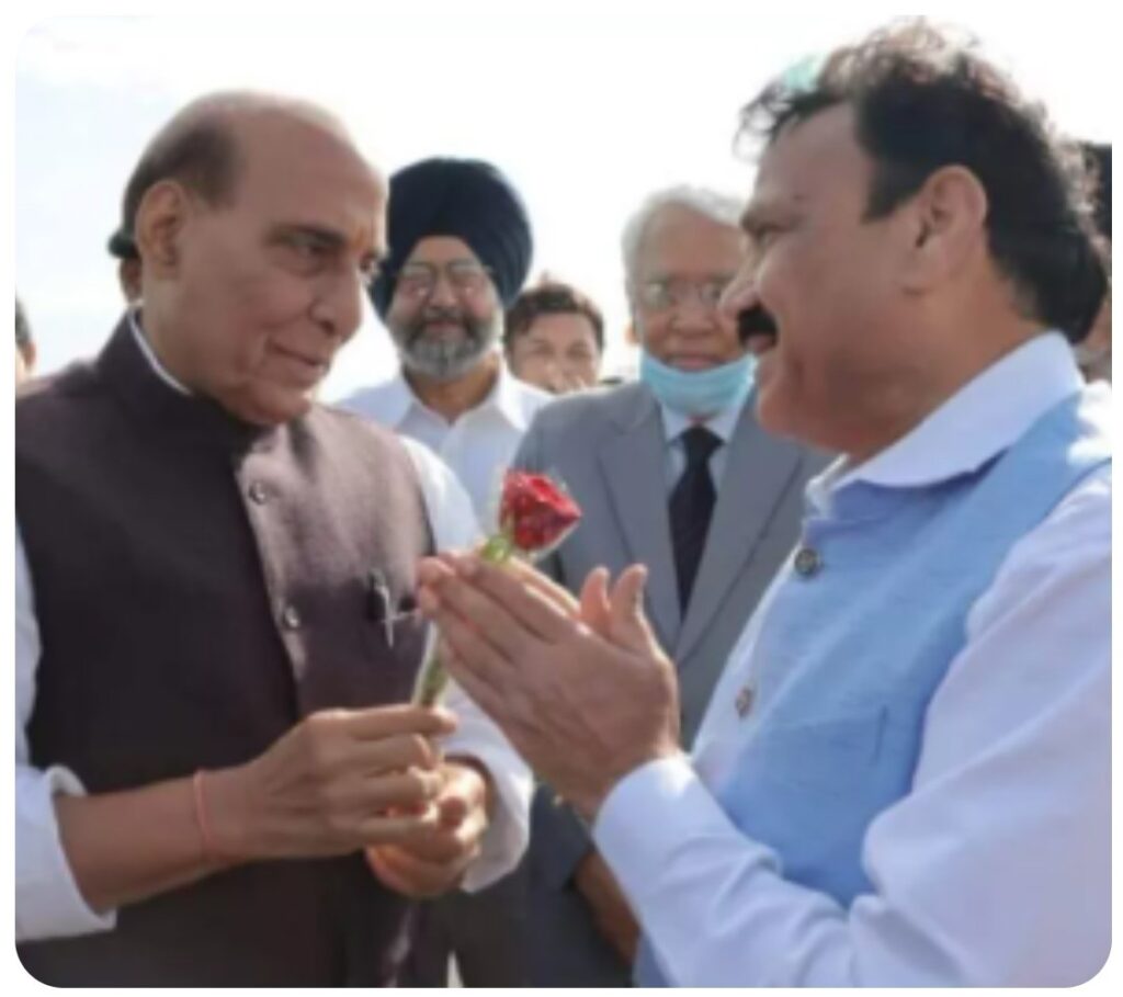 ਰਾਧਾ ਸੁਆਮੀ ਸਤਿਸੰਗ ਬਿਆਸ ਪਹੁੰਚੇ ਰੱਖਿਆ ਮੰਤਰੀ ਰਾਜਨਾਥ ਸਿੰਘ