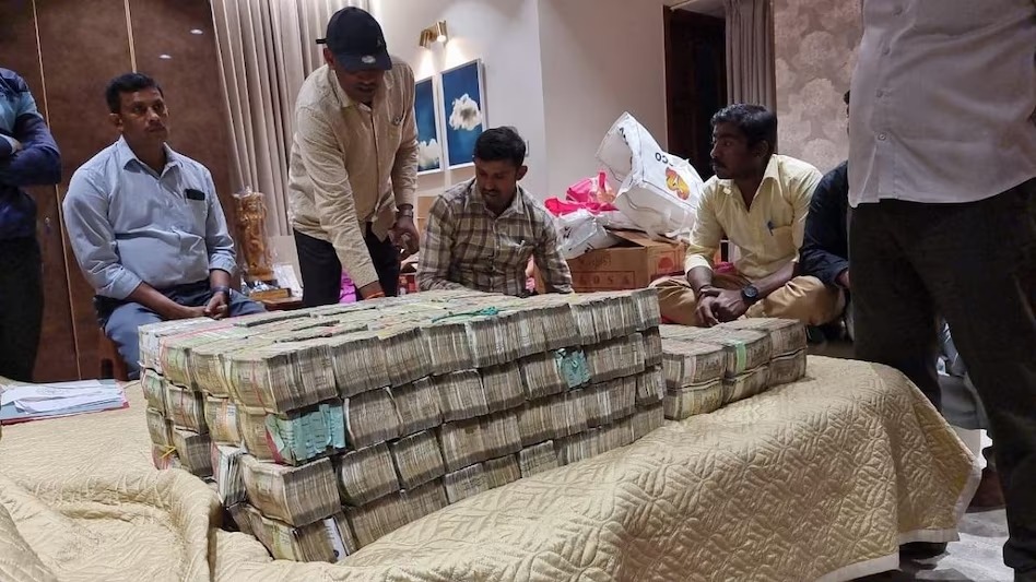 ਭਾਜਪਾ ਵਿਧਾਇਕ ਦੇ ਬੇਟੇ ਘਰੋਂ ਮਿਲਿਆ ਨੋਟਾਂ ਦਾ ਅੰਬਾਰ, ਲੋਕ ਕਮਿਸ਼ਨ ਨੇ ਕੀਤਾ ਗ੍ਰਿਫਤਾਰ