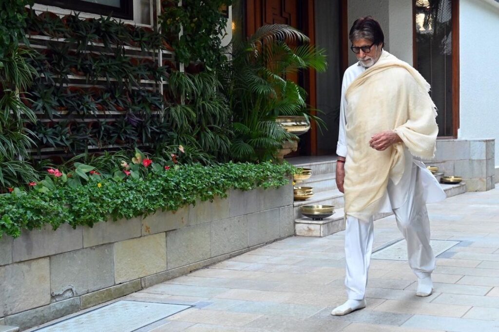Amitabh Bachchan Tweet: ਕਿਉਂ ਅਮਿਤਾਭ ਬੱਚਨ ਨੂੰ ਐਲੋਨ ਮਸਕ ਦੇ ਸਾਹਮਣੇ ਹੱਥ ਜੋੜਨੇ ਪਏ! ਲਿਖਿਆ, ‘…ਗਲਤੀਆਂ ਹੋ ਜਾਂਦੀਆਂ ਹਨ’