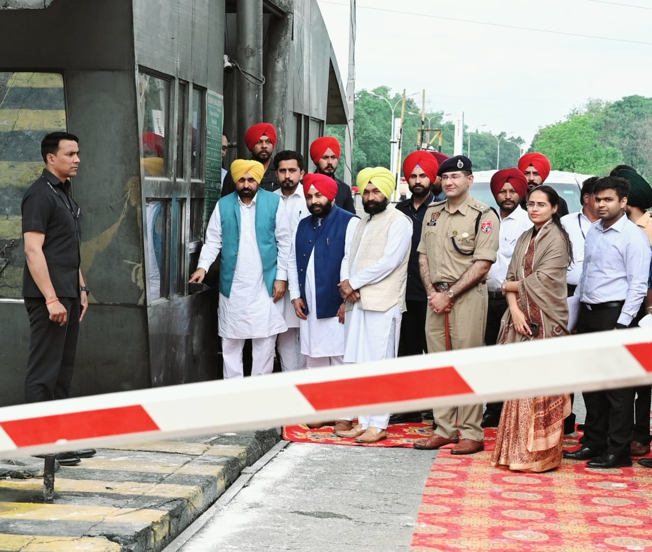 CM ਮਾਨ ਨੇ ਕੀਰਤਪੁਰ ਸਾਹਿਬ ਨੇੜਲੇ ਪਿੰਡ ਨੱਕੀਆਂ ਦਾ TOLL PLAZA ਕਰਵਾਇਆ ਬੰਦ