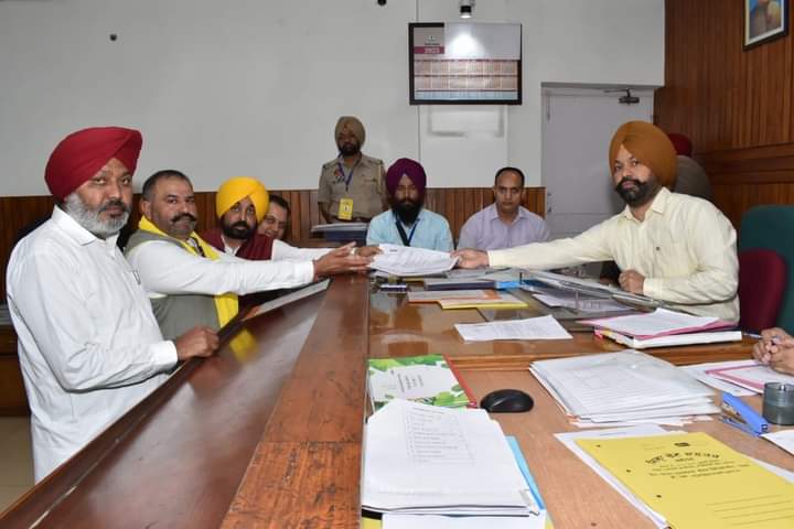 ‘ਆਪ’ ਉਮੀਦਵਾਰ ਸੁਸ਼ੀਲ ਕੁਮਾਰ ਰਿੰਕੂ ਨੇ ਜਲੰਧਰ ਜ਼ਿਮਨੀ ਚੋਣ ਲਈ ਭਰਿਆ ਨਾਮਜ਼ਦਗੀ ਪੱਤਰ